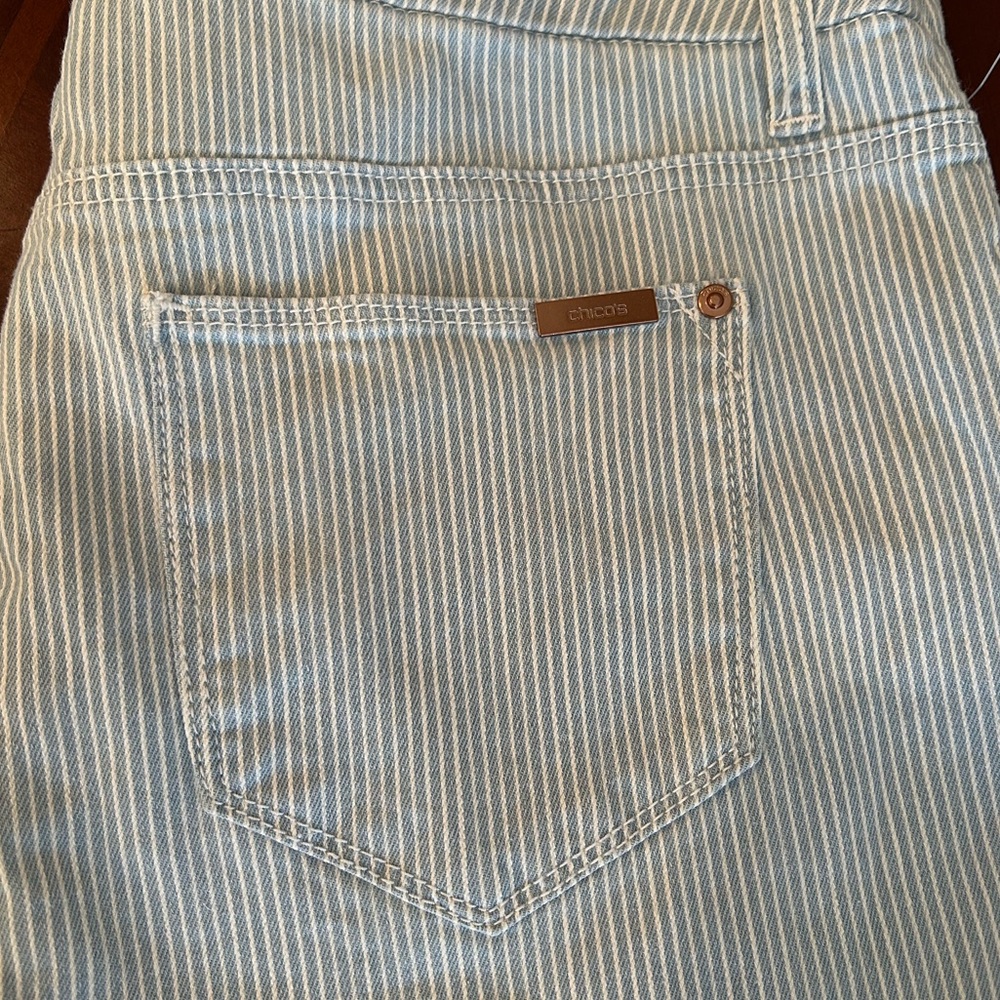 Chico's Light Blue & White Striped So Slimming Girlfriend Slim Leg Ankle
